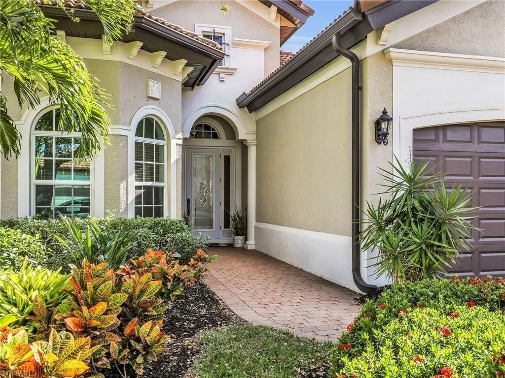 7864 Valencia Ct - Photo 3 of 48