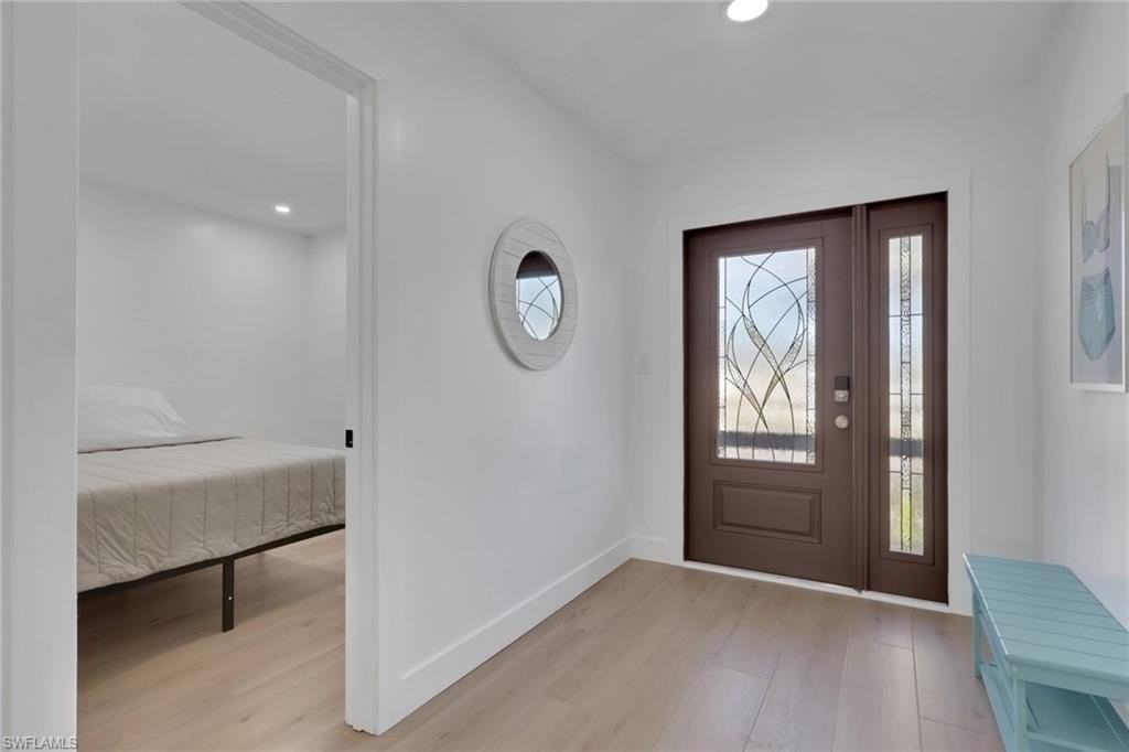 2700 Gulfview Dr - Photo 2 of 25