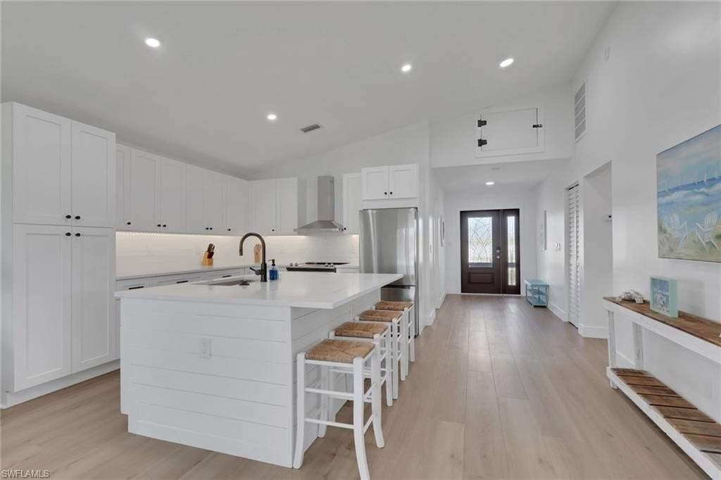 2700 Gulfview Dr - Photo 4 of 25