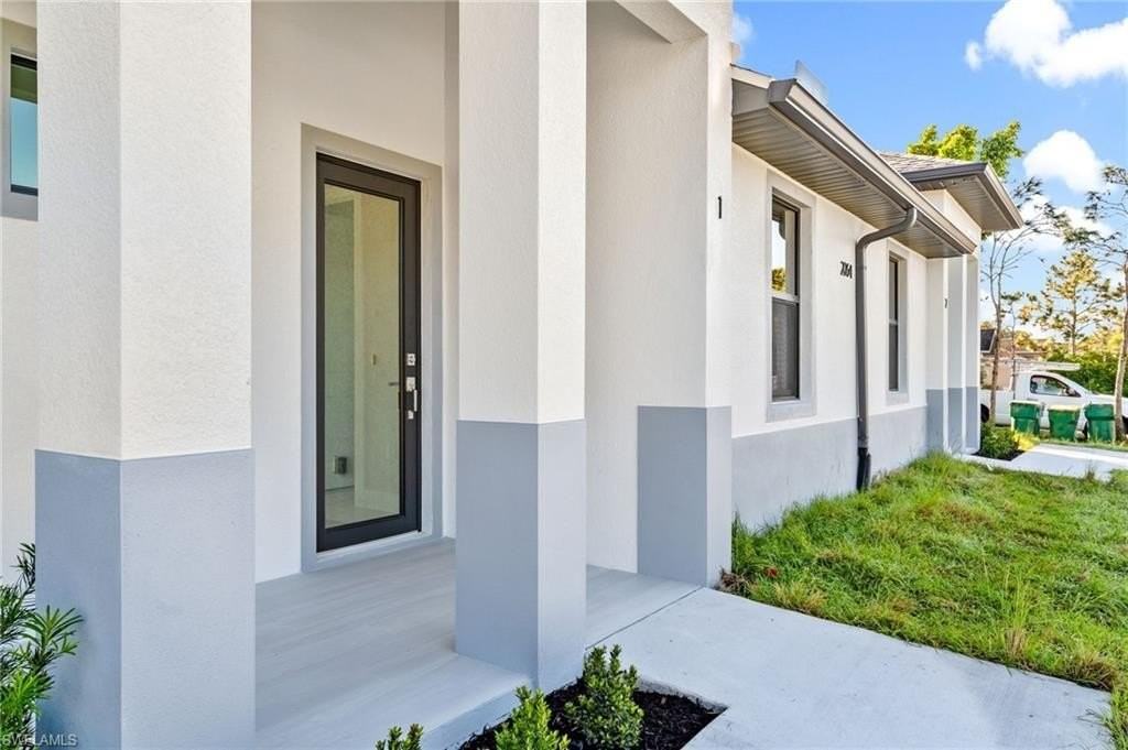 2064 55th Ter Sw - Photo 3 of 30