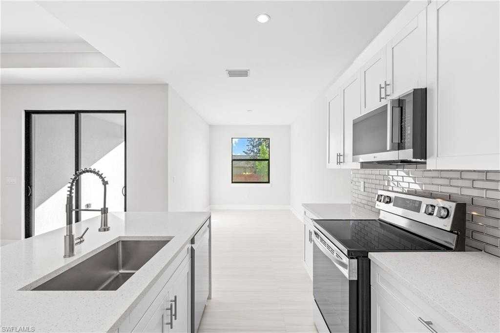 2064 55th Ter Sw - Photo 6 of 30