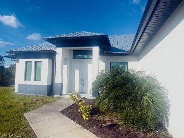 3673 62nd Ave Ne - Photo 4 of 38