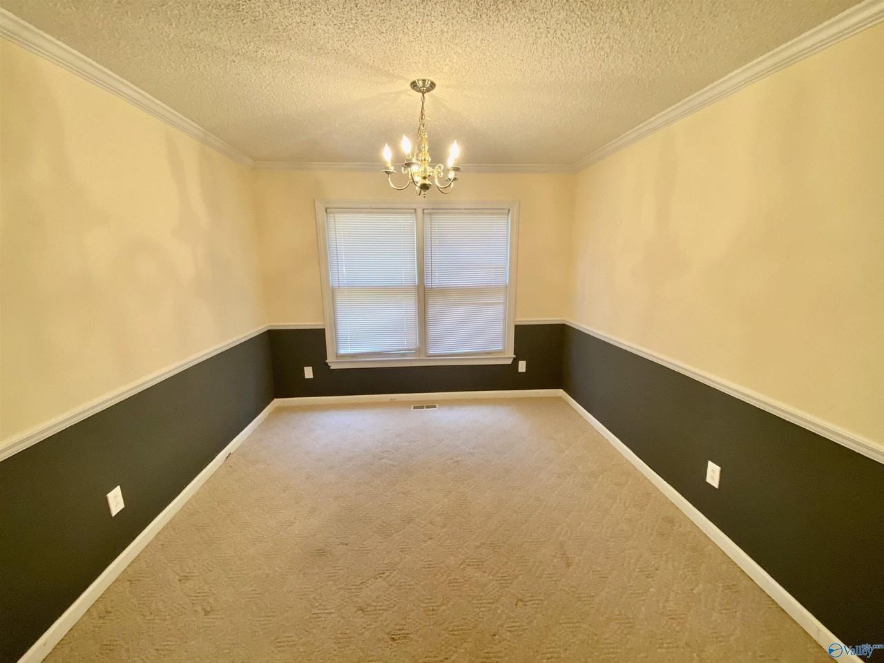 218 Marlboro Way - Photo 4 of 19