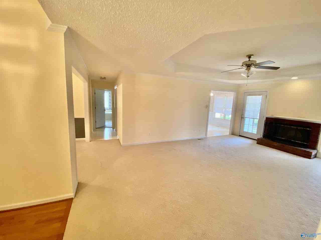 218 Marlboro Way - Photo 5 of 19