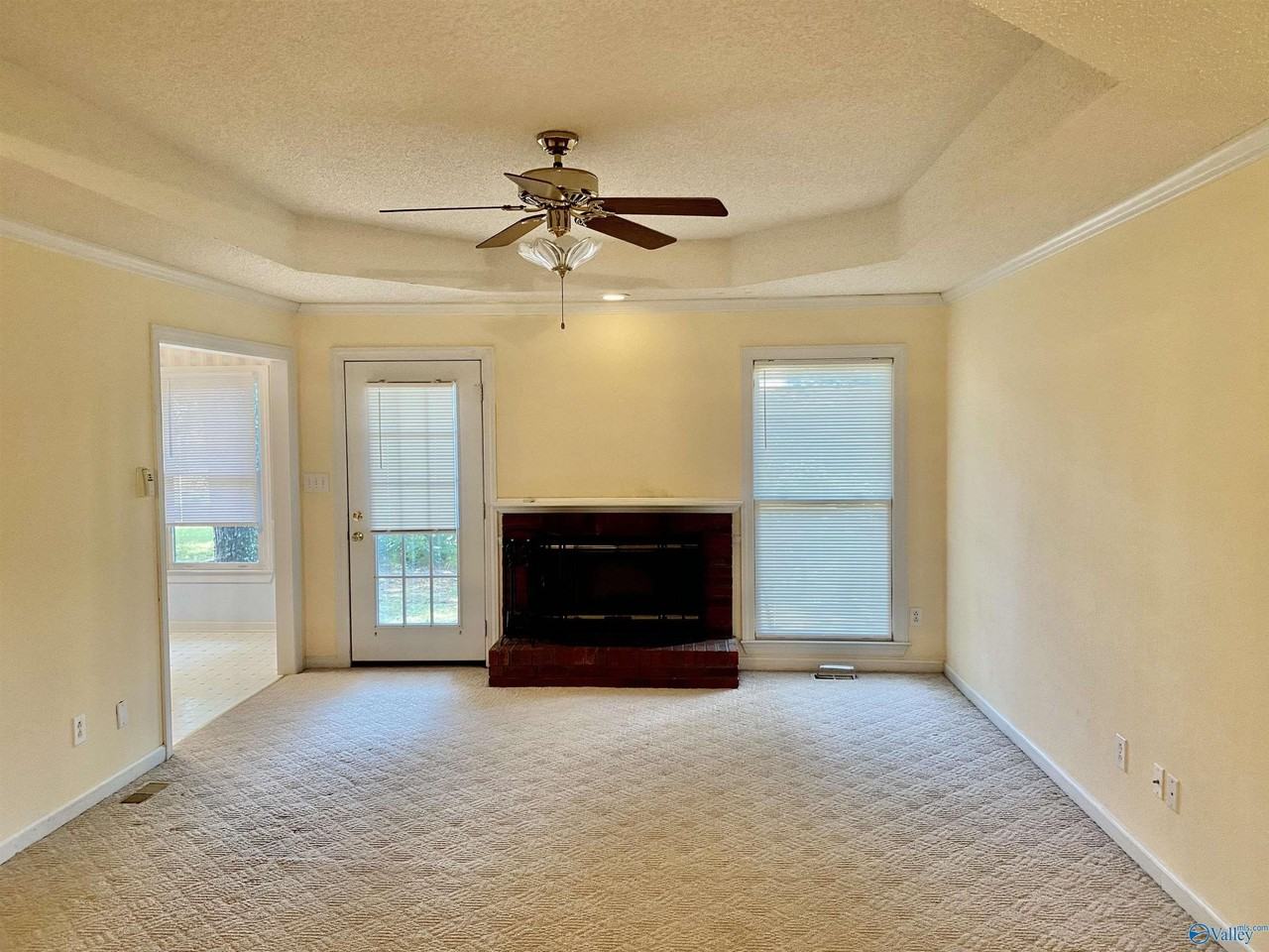 218 Marlboro Way - Photo 6 of 19