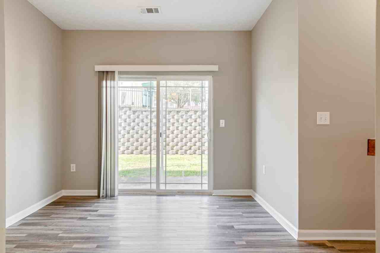 1020 Somerset Springs Dr - Photo 6 of 20