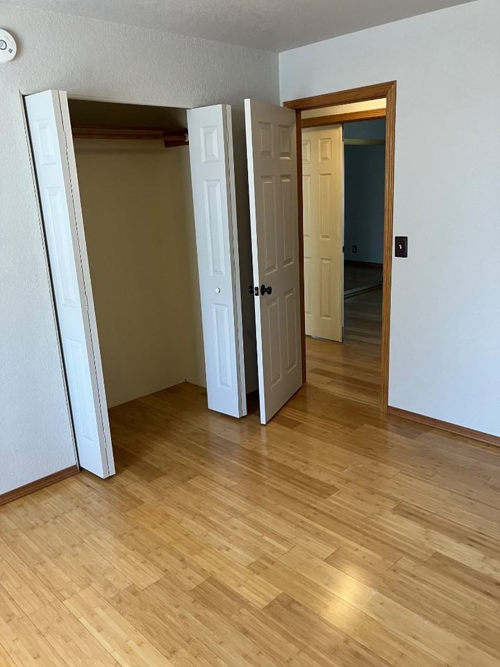 1750 Jessica Ct - Photo 5 of 9