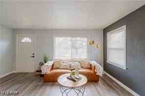 2441 Malden Rd - Photo 4 of 30