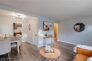 2441 Malden Rd - Photo 6 of 30