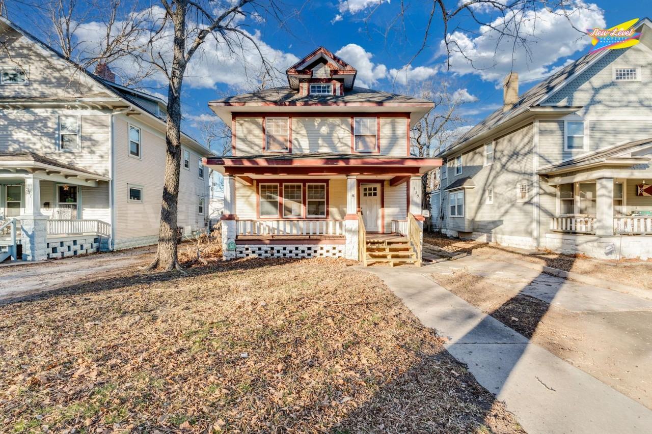 339 N Holyoke Pl - Photo 2 of 20