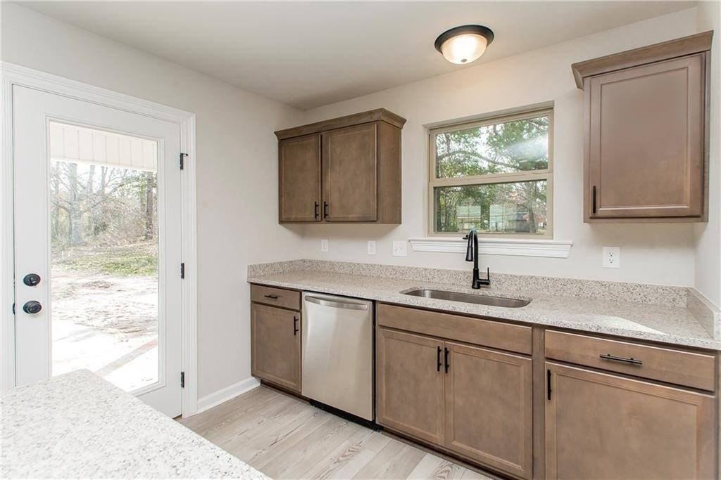 24134 John Mckinney Rd - Photo 3 of 18