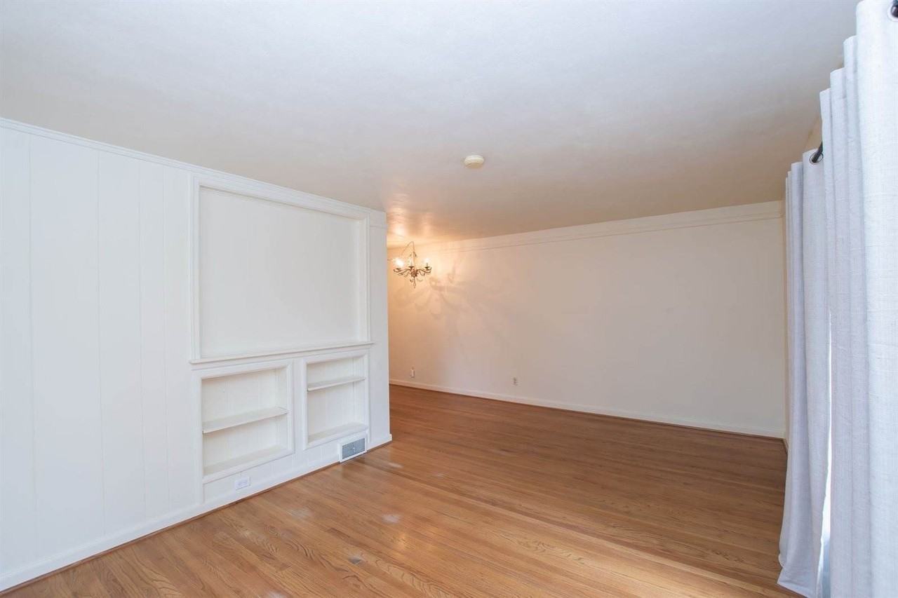 4933 Woodland Ave - Photo 5 of 25