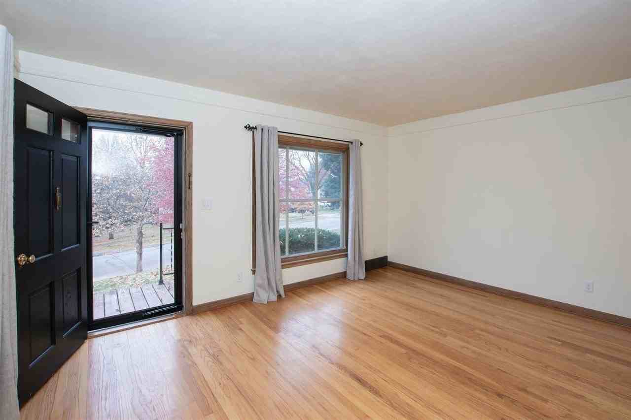 4931 Woodland Ave - Photo 7 of 20