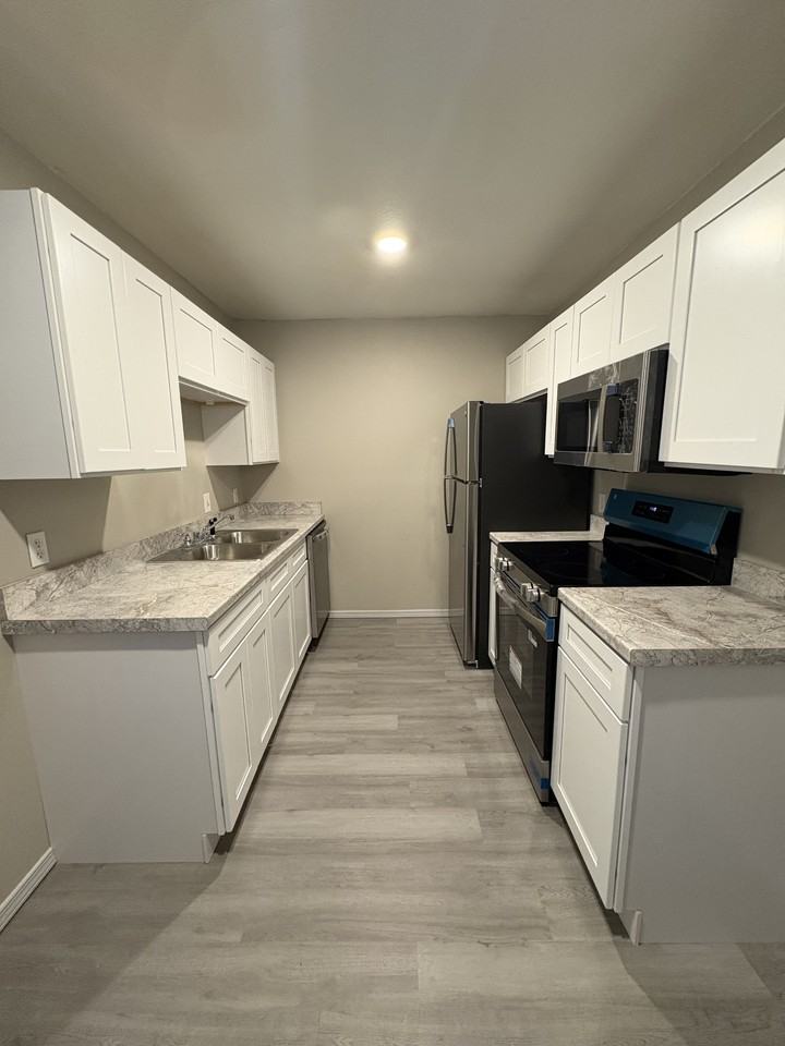 201 NW K - a #A - Photo 3 of 7