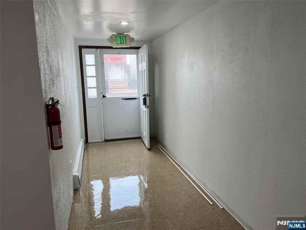 282284 Washington St - Photo 2 of 19