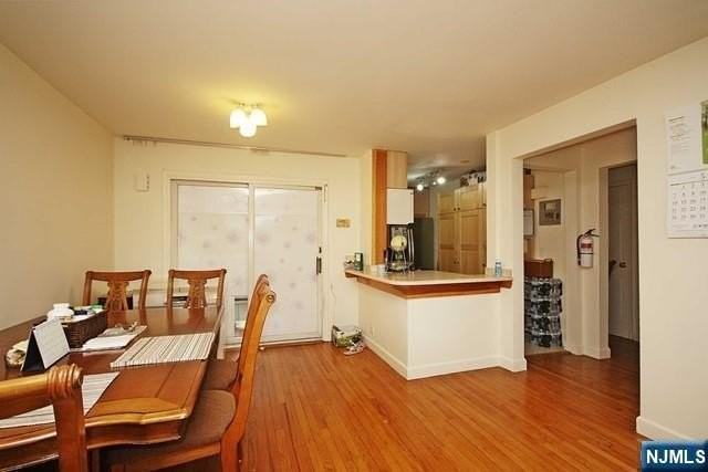 525 Grand Ave - Photo 3 of 14