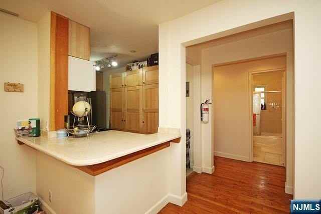 525 Grand Ave - Photo 6 of 14