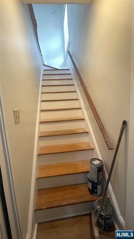 156 Hudson Ave - Photo 5 of 15