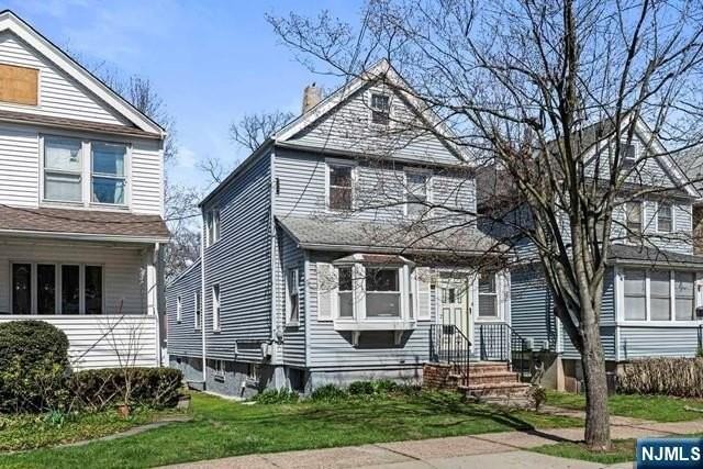 122 Spring St - Photo 2 of 19