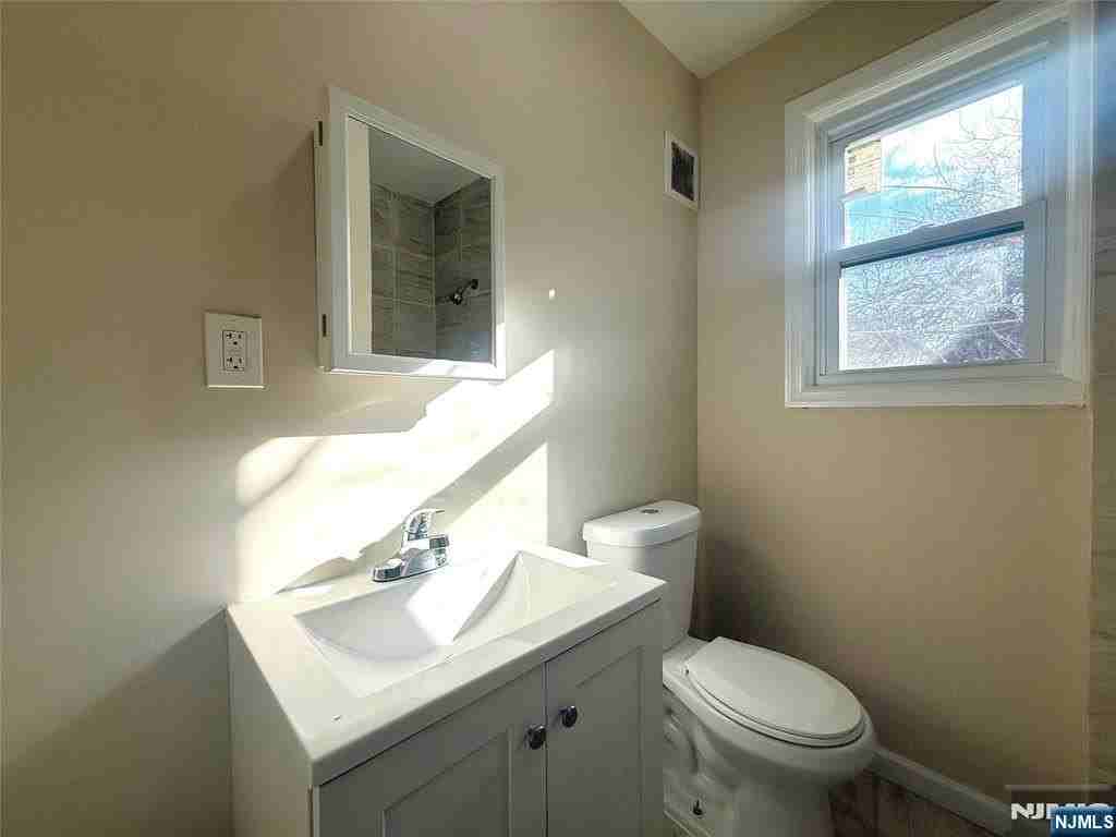 58 Florida St - Photo 6 of 9