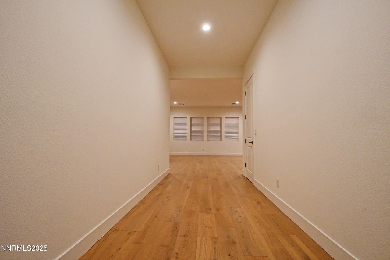 7587 Calypso Dr - Photo 3 of 39