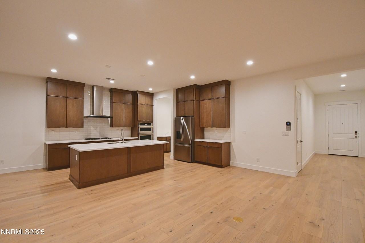 7587 Calypso Dr - Photo 6 of 39