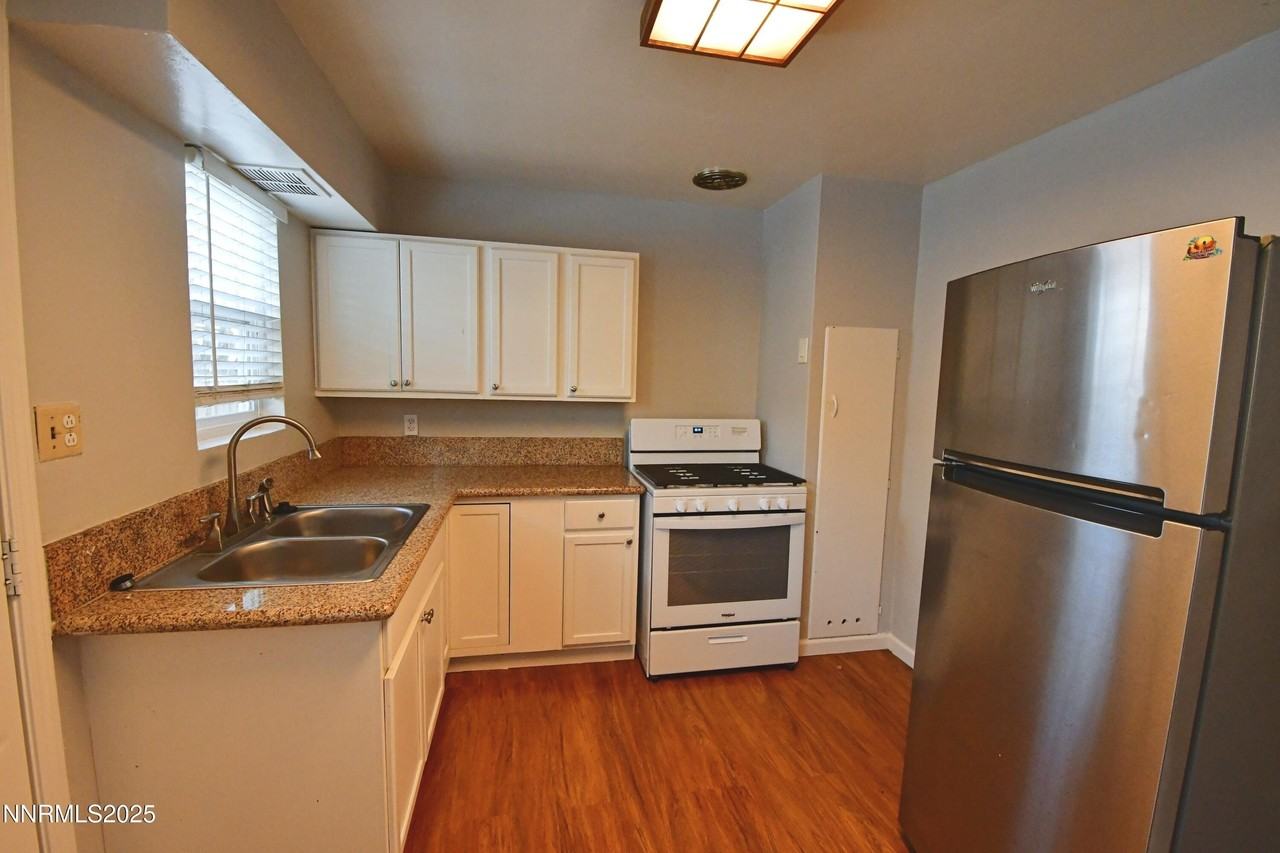 1607 H St - Photo 6 of 19