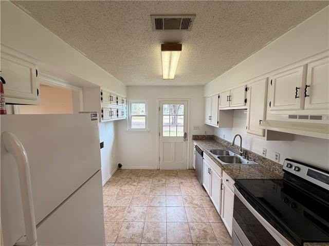 1201 Western Ave - Photo 2 of 9