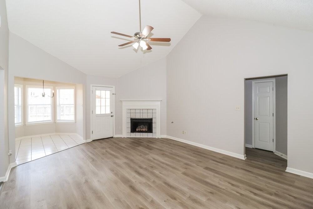 6888 Skylar Mill Ave - Photo 5 of 16