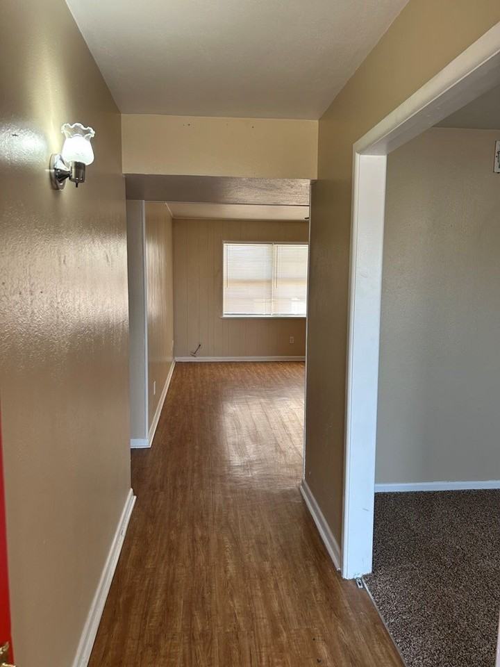 1720 E 49th St - Photo 3 of 13