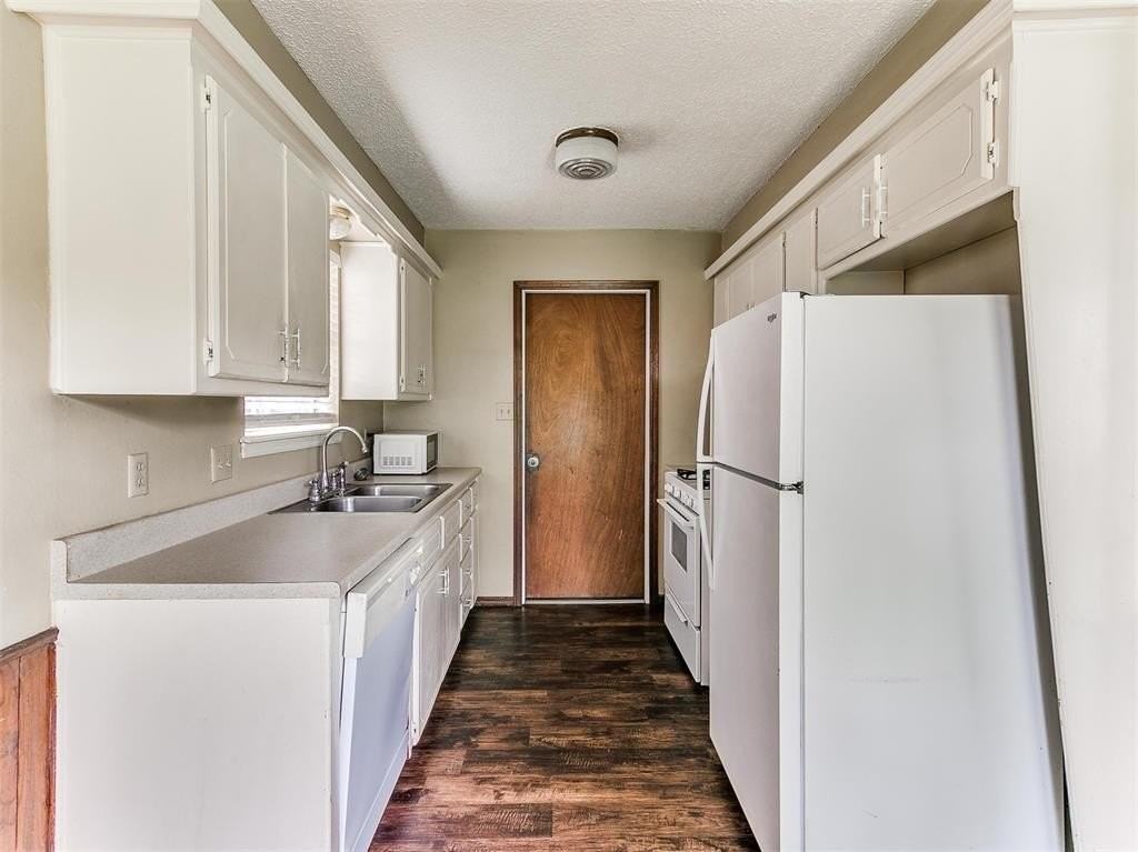 1303 Homeland Ave - Photo 6 of 17