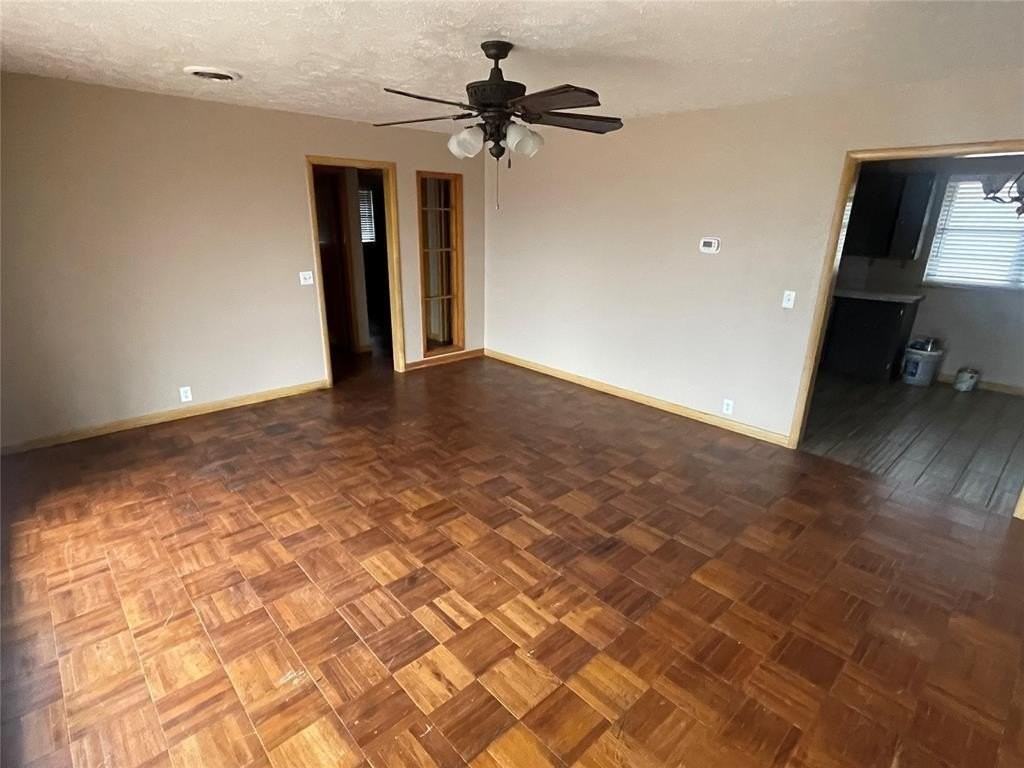 1019 Randall Rd - Photo 4 of 9