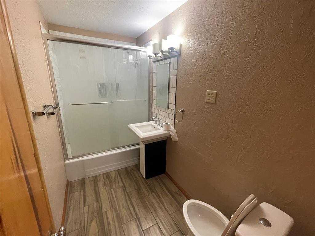 1019 Randall Rd - Photo 6 of 9