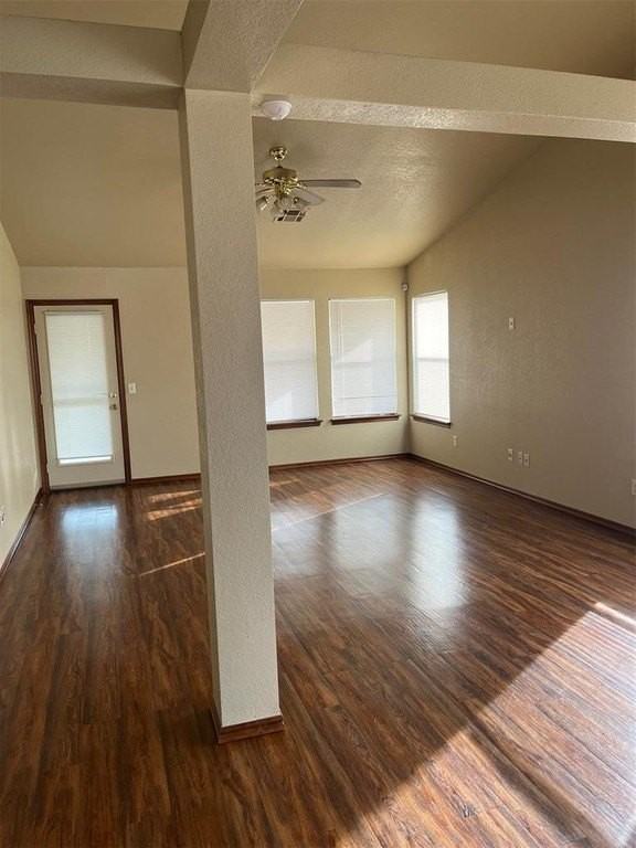 10212 Jetty Ct - Photo 6 of 14