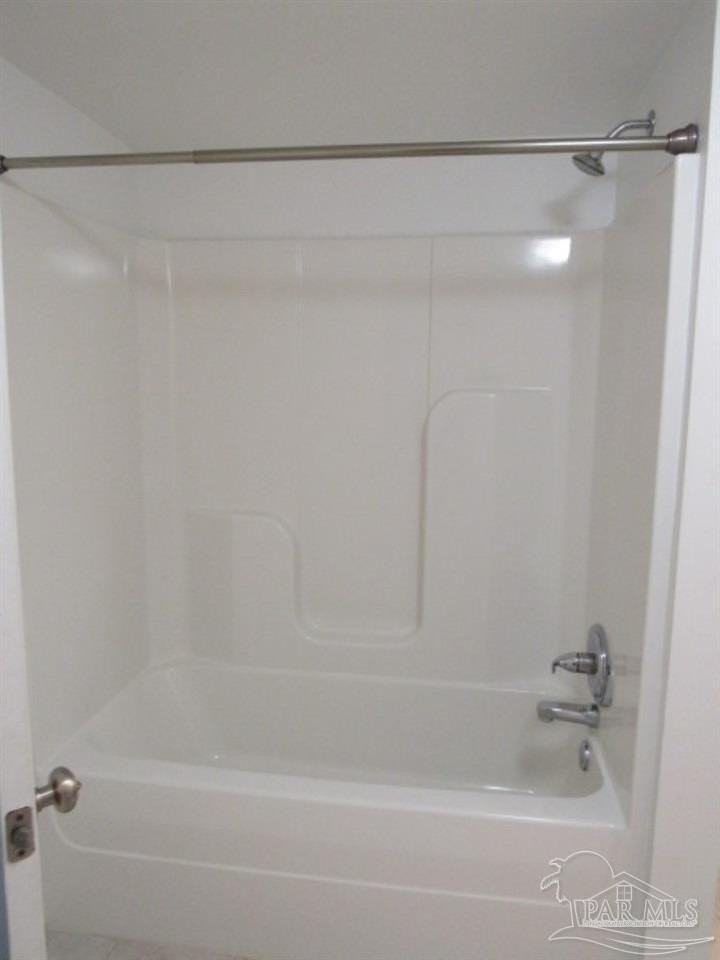 525 W Gregory St - Photo 6 of 14