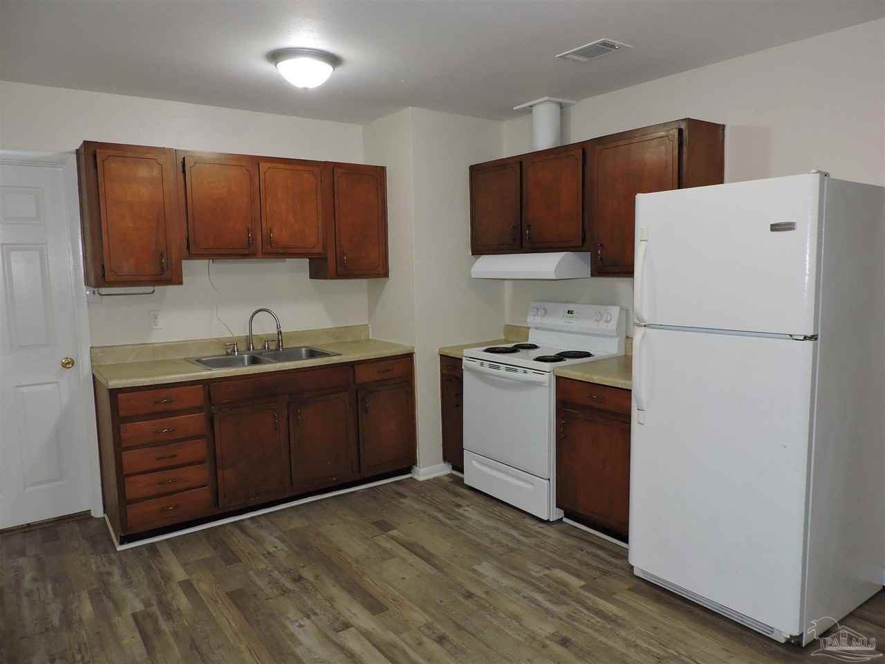 7104 Whirlybird Ave - Photo 5 of 22