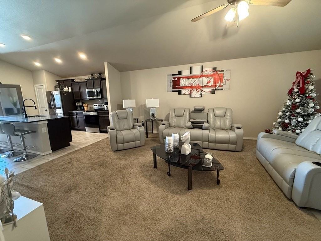 2410 Outlaw Ct - Photo 5 of 18