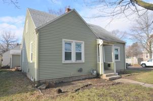 featured image of 1724 Ridge Ave