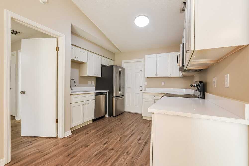 3544 Lake Eleanor Dr - Photo 6 of 16