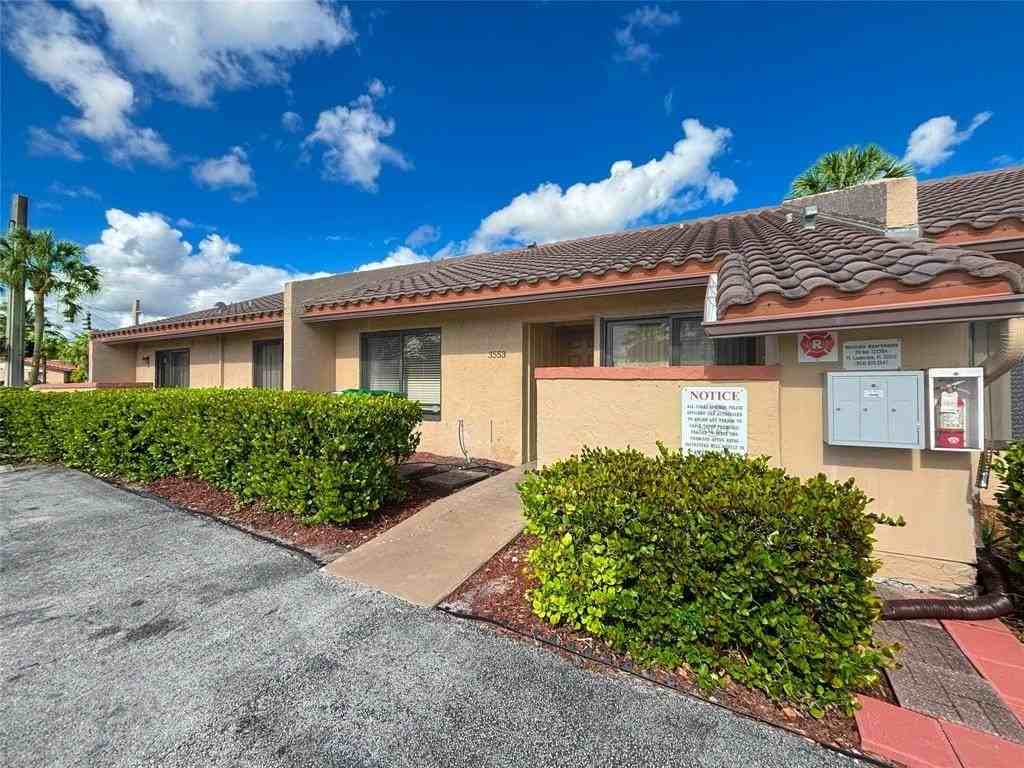 3553 Riverside Dr - Photo 5 of 31