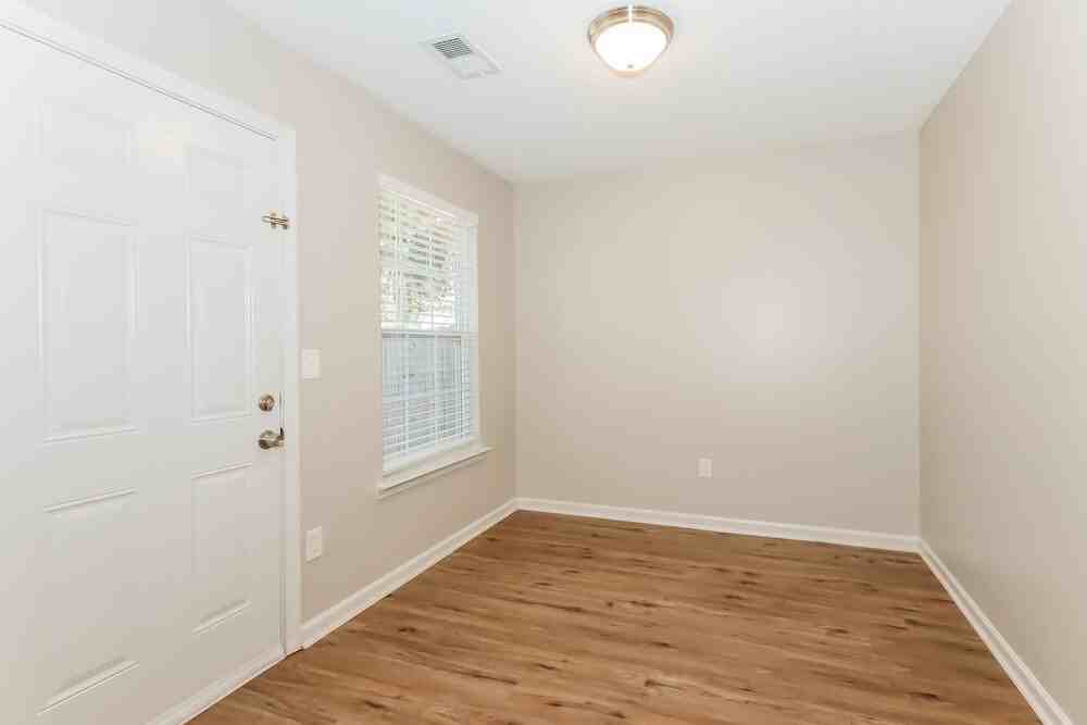641 Stadler Pointe - Photo 7 of 20