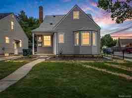 featured image of 1027 S Wilson Ave