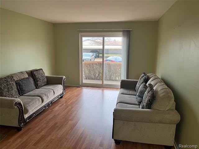 34731 Kimberly Dr #1 - Photo 2 of 12