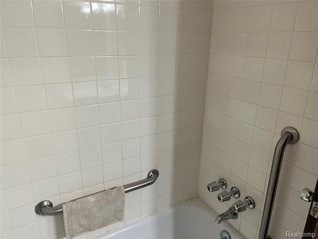 34731 Kimberly Dr #1 - Photo 5 of 12