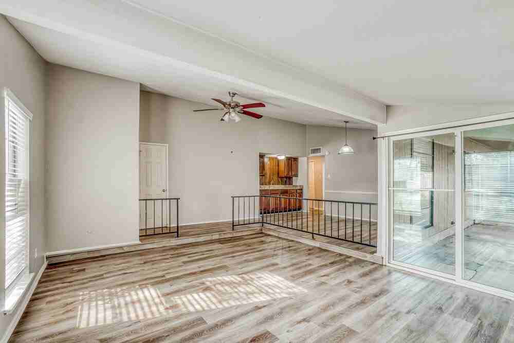 15614 Mendocino Dr - Photo 5 of 16