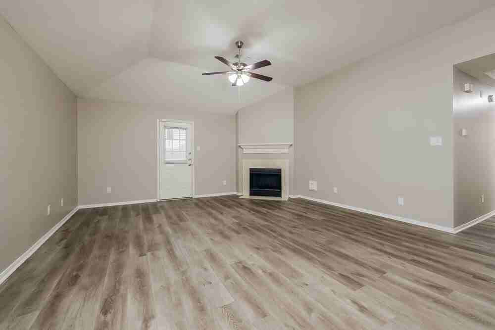 18718 Timbers Trace Dr - Photo 3 of 16