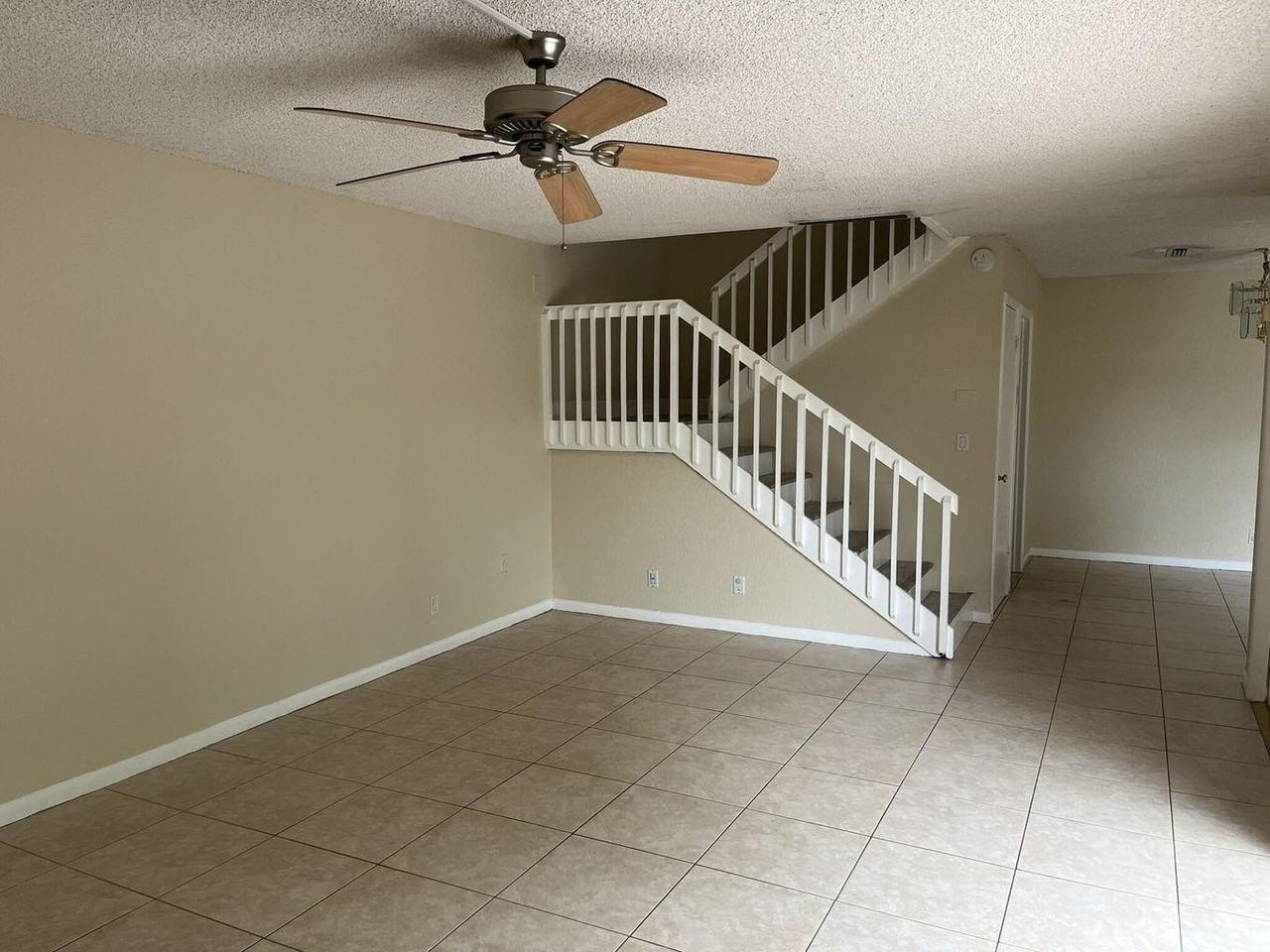 4602 Waterview Cir - Photo 5 of 13