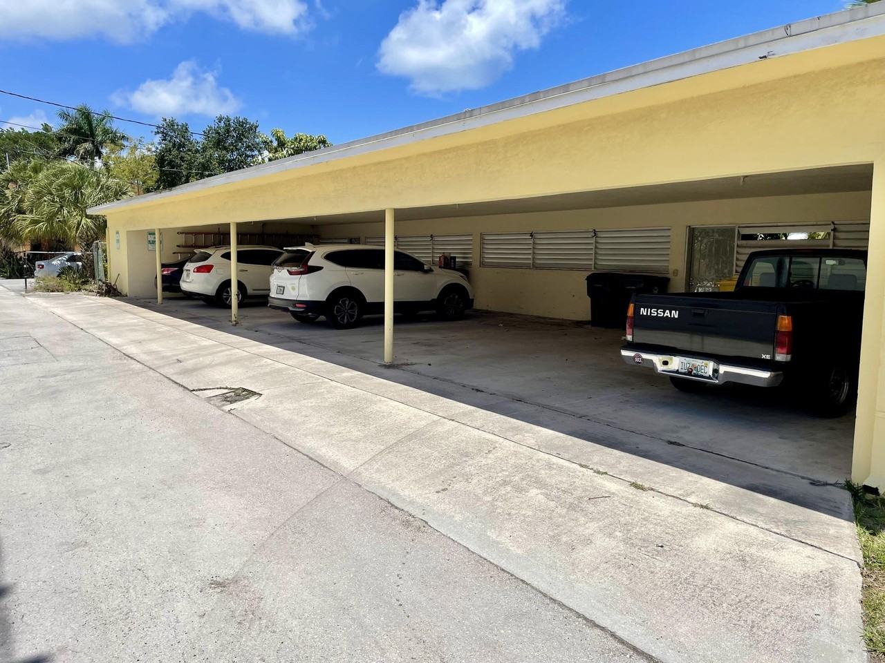 101 N Lakeside Dr #1 - Photo 3 of 26