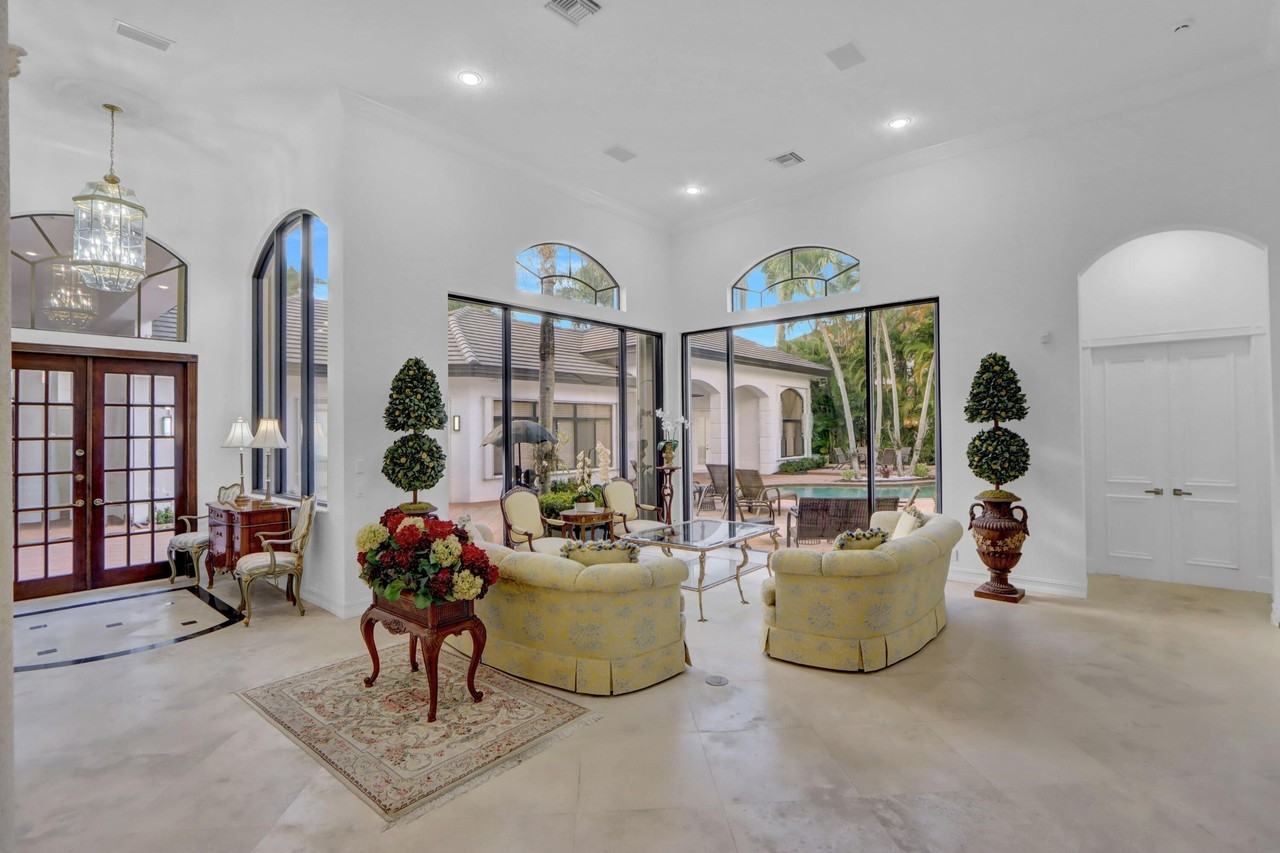 3799 Coventry Ln - Photo 3 of 49