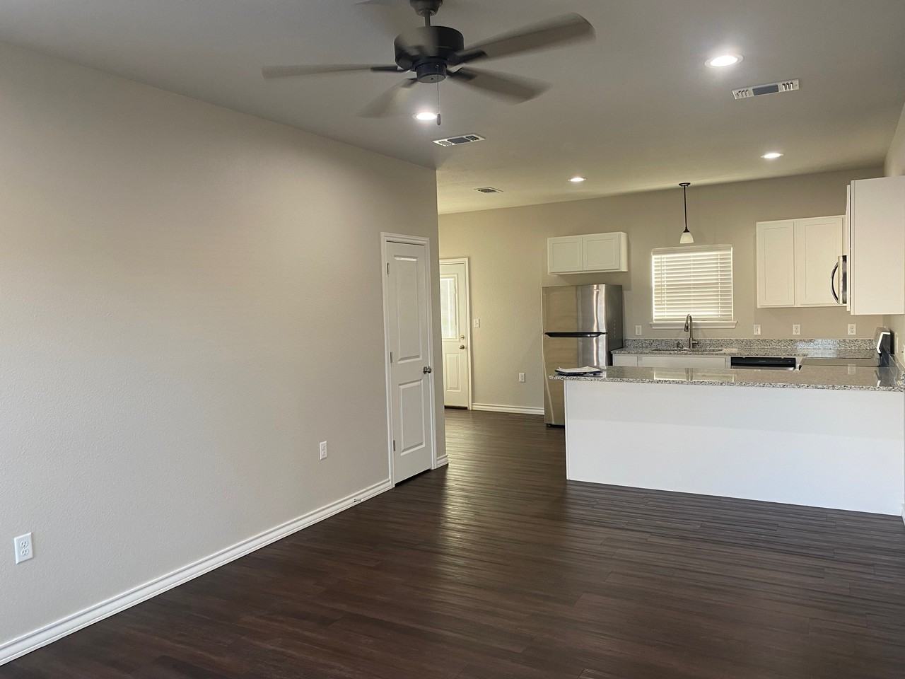 3427 - 3478 Brooke Place - 3468 #3468 - Photo 3 of 16